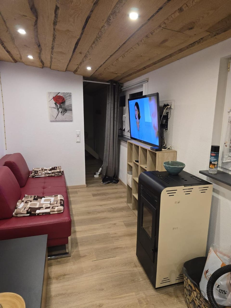 TV and multimedia, Living room, Seating area, oven
