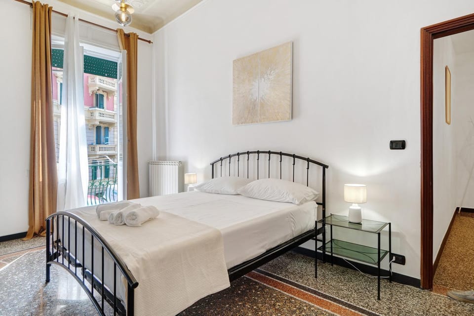 Property building, Living room, Bedroom