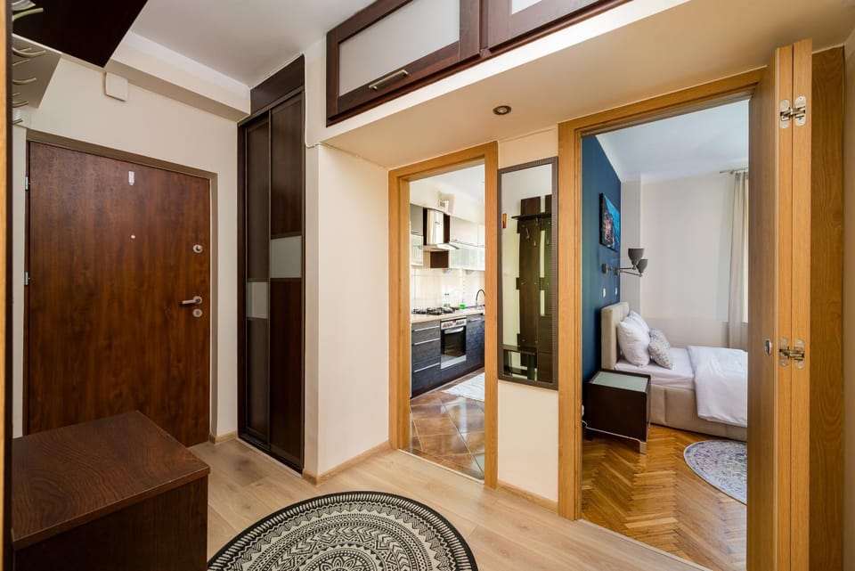 Photo of the whole room, wardrobe