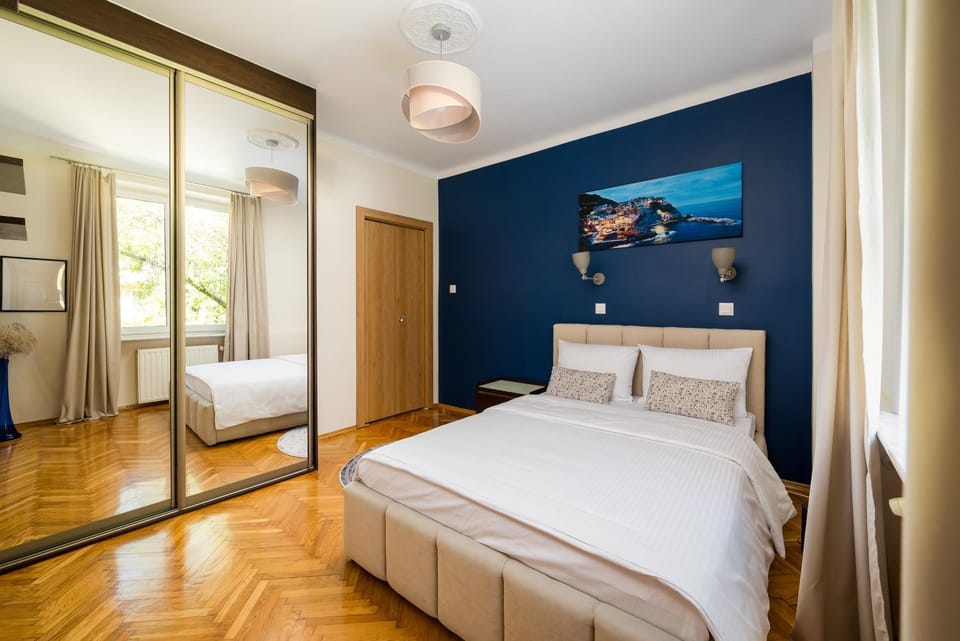 Bed, Photo of the whole room, Bedroom, wardrobe