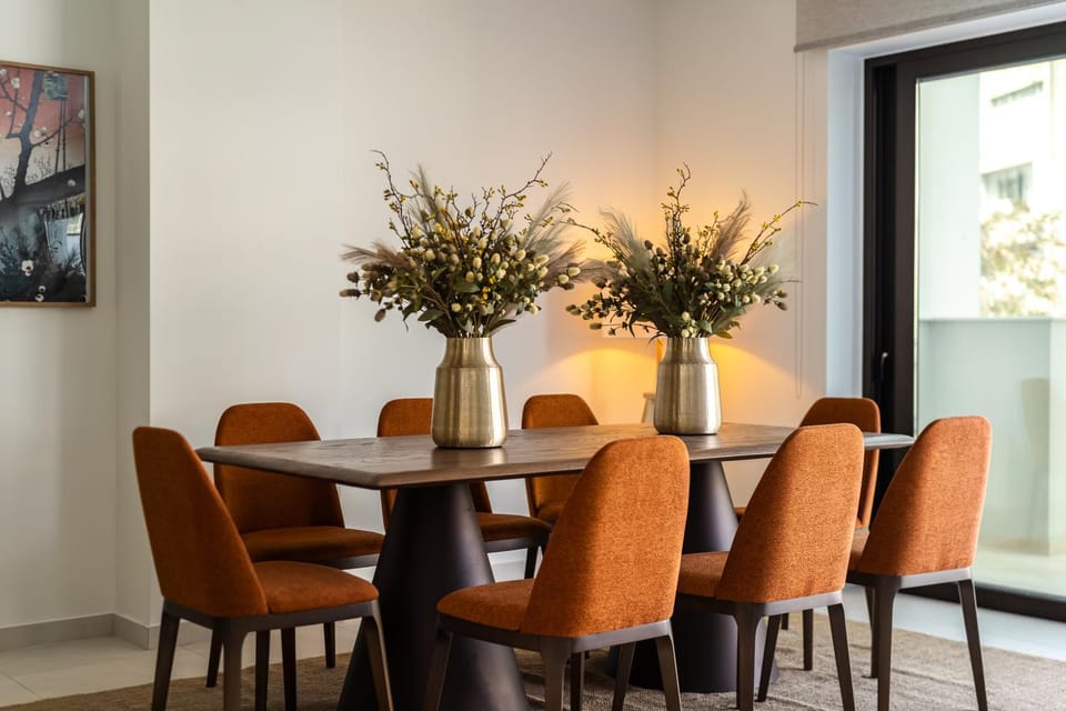 Seating area, Dining area