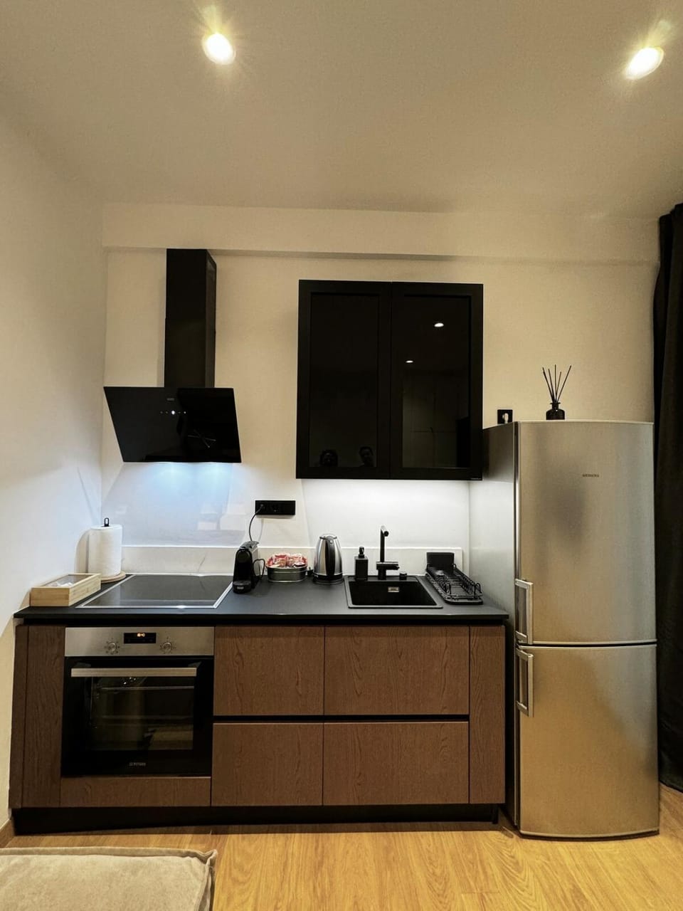 Kitchen or kitchenette, oven, stove