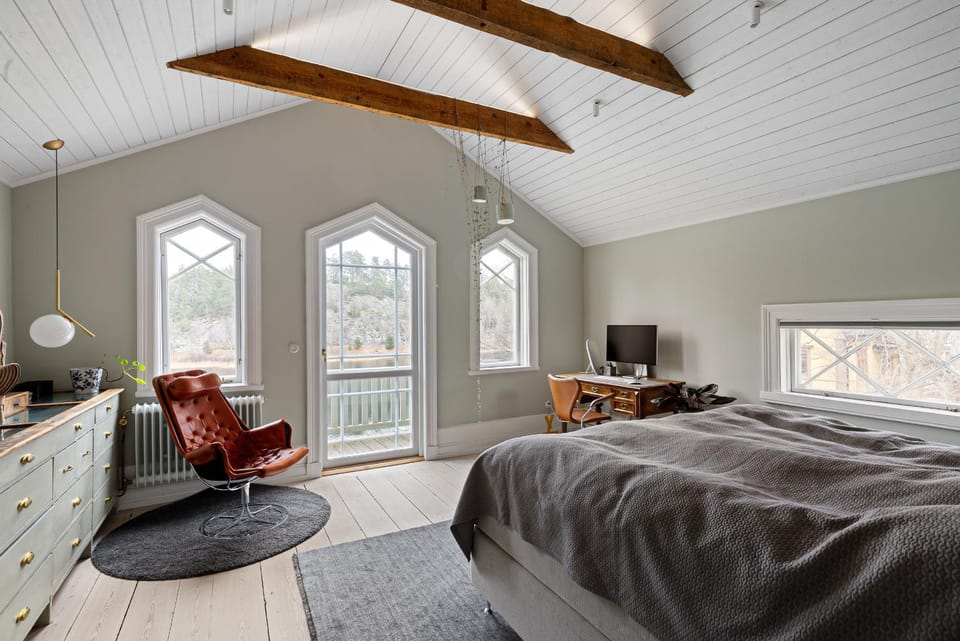 Bed, Bedroom