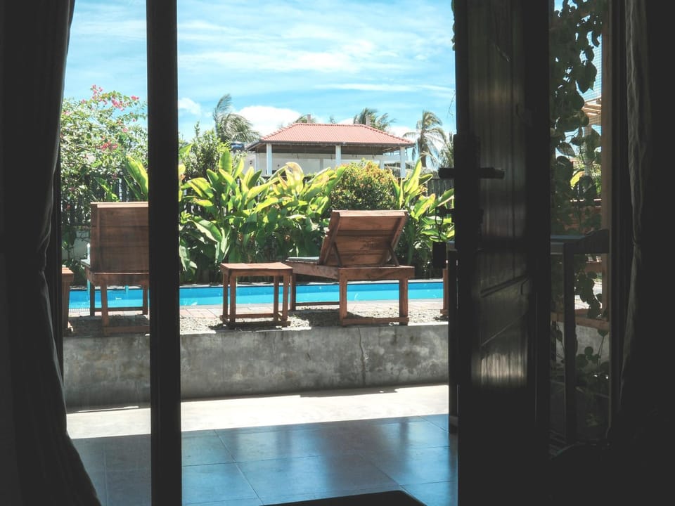 Garden, Bedroom, Pool view