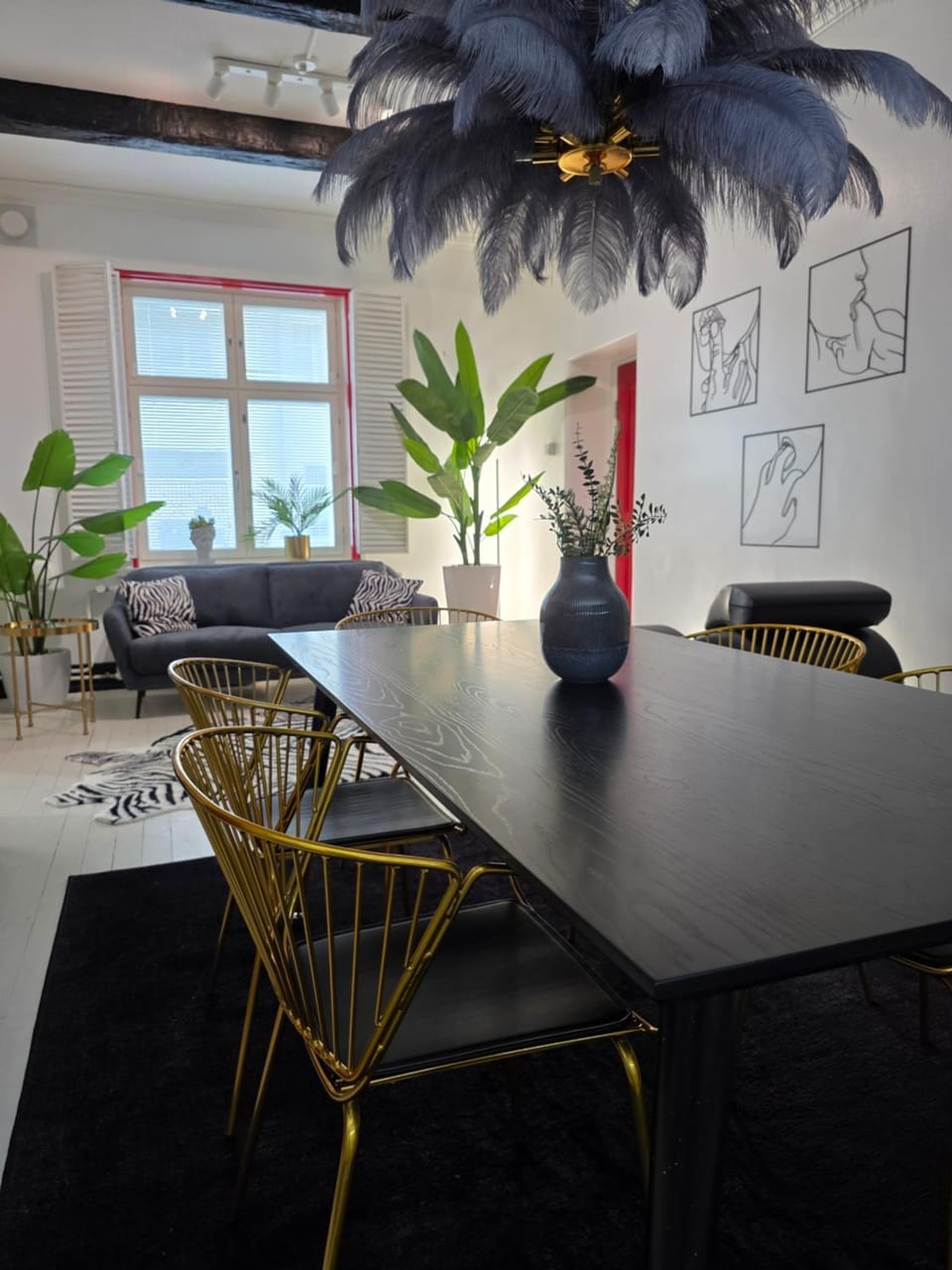 Living room, Seating area, Dining area