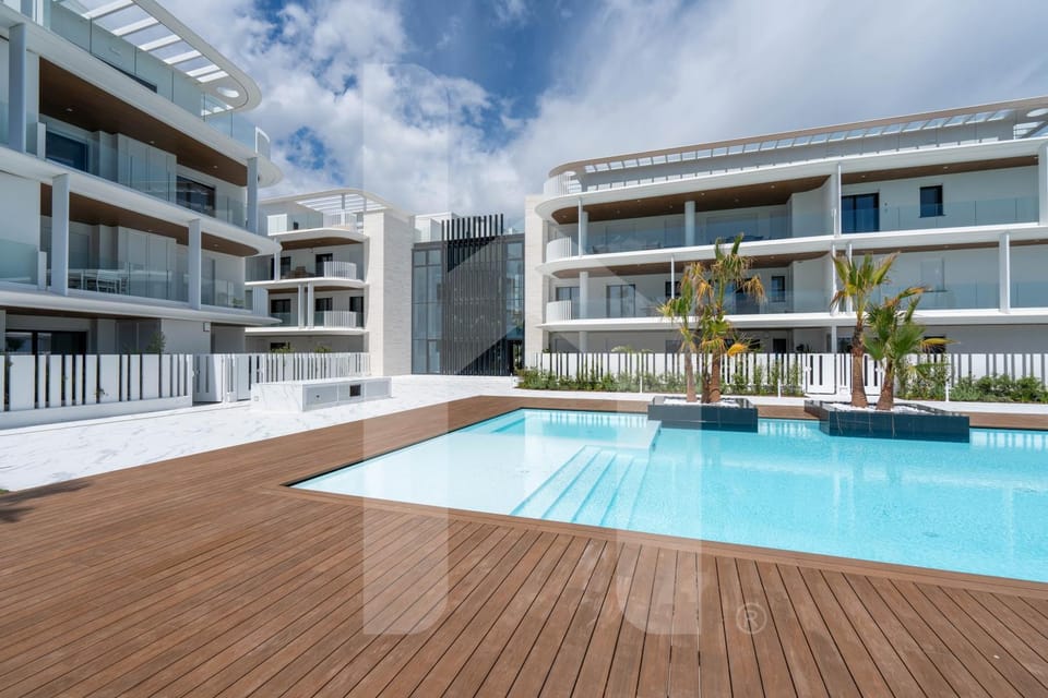 Day, Pool view, Swimming pool, sunbed