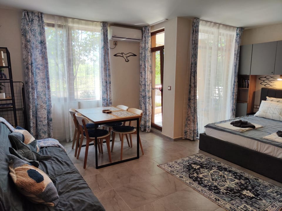 Студио Sea, к-с Нестинарка Apartment in Burgas Province