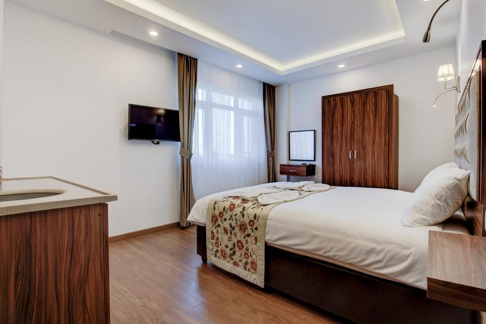 Shower, Toilet, Bed, Bathroom, Coffee/tea facilities