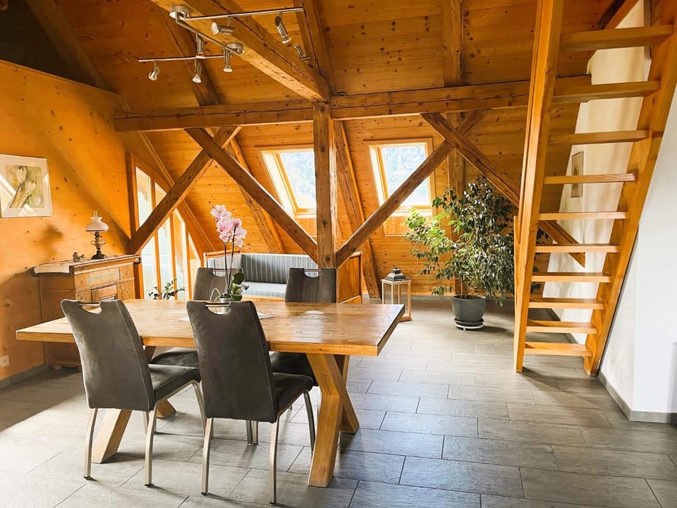 Living room, Seating area, Dining area