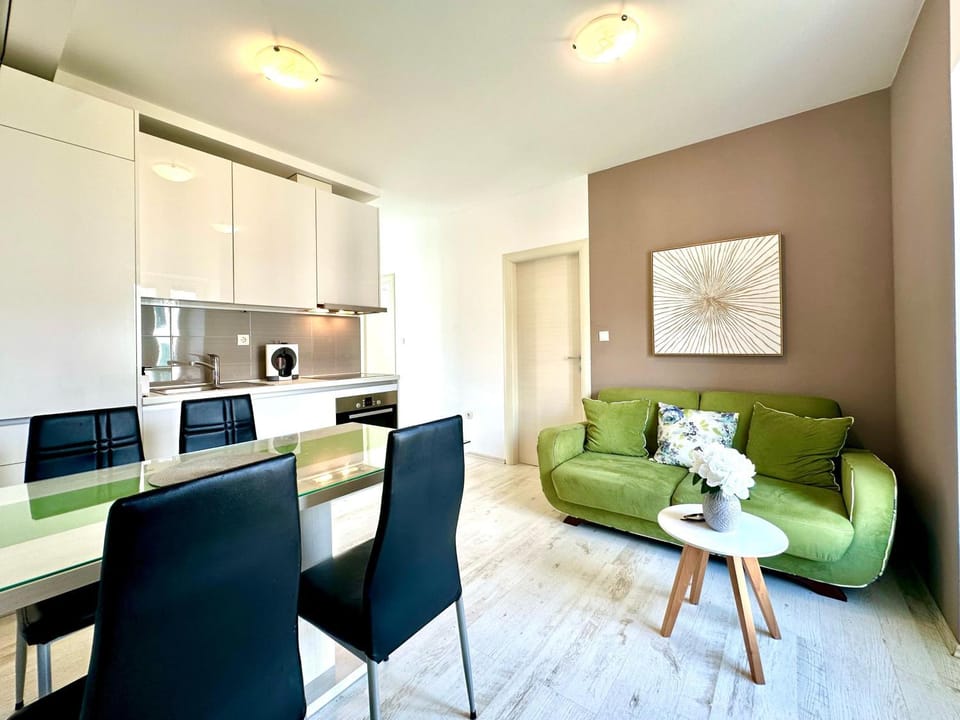 Kitchen or kitchenette, Living room, Dining area