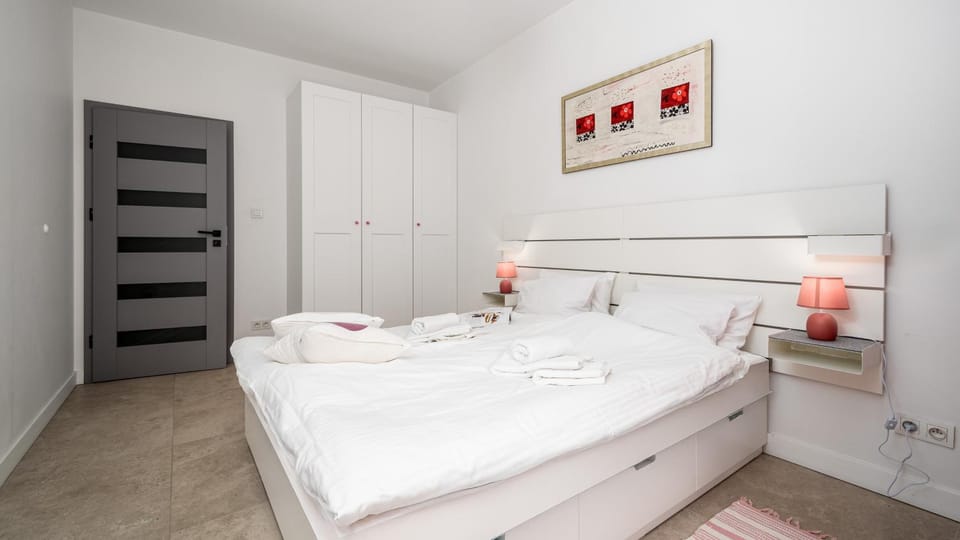 Bed, Bedroom, wardrobe