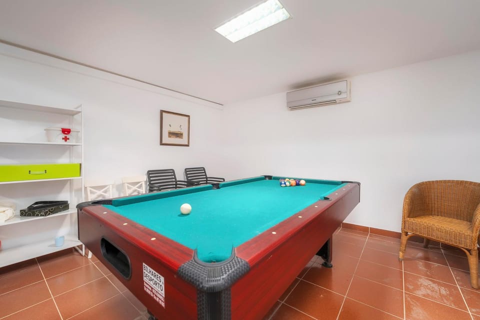 Billiard, Game Room, Entertainment, air conditioner