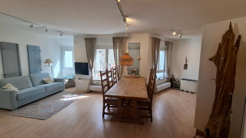 Wunderschöne und zentrumsnahe Ferienwohnung 75 qm Apartment in Freiburg