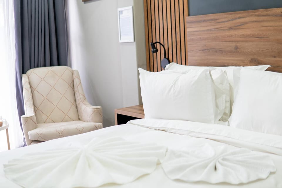 Seating area, Bedroom