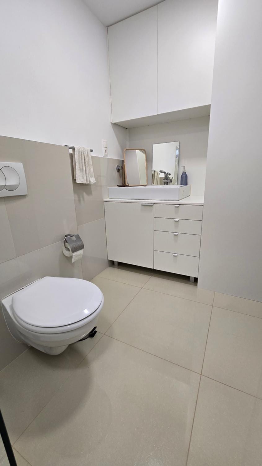 Toilet, Bathroom