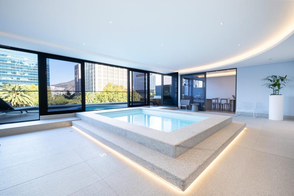 Swimming pool, Swimming pool