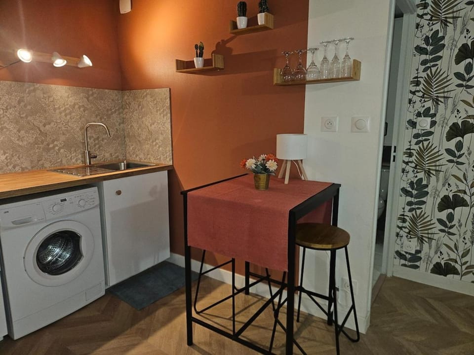 Charmant studio près du pont avignon Apartment in Avignon