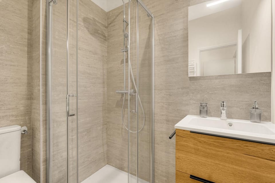 Shower, Bathroom