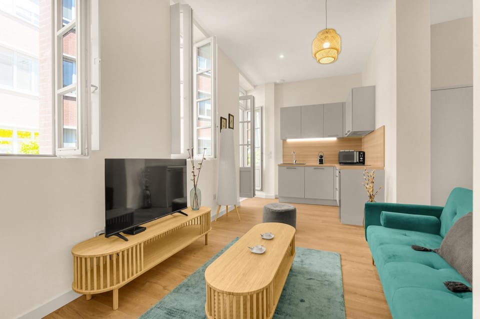 Communal lounge/ TV room, Living room