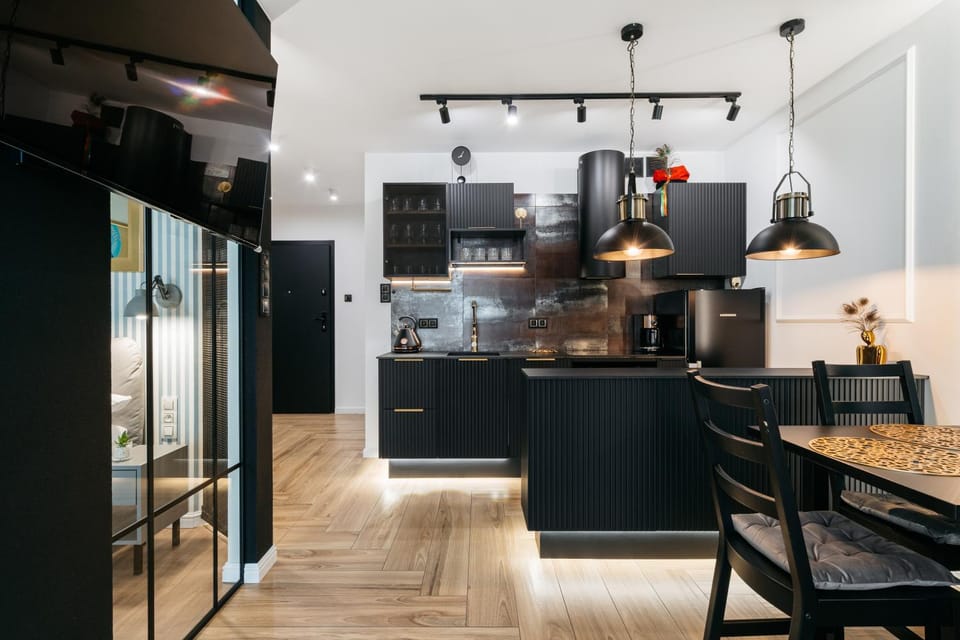 Kitchen or kitchenette, Dining area, dishwasher, stove