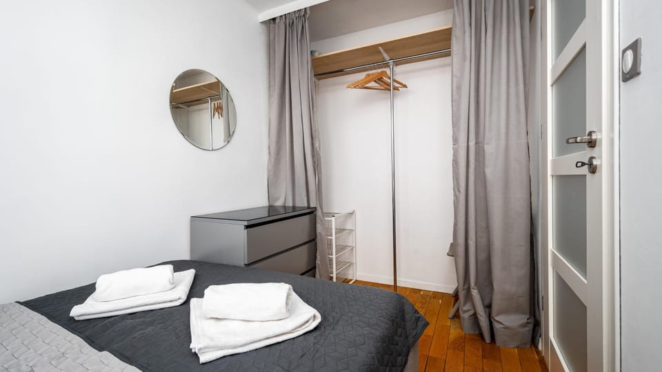 Bed, Bedroom, wardrobe