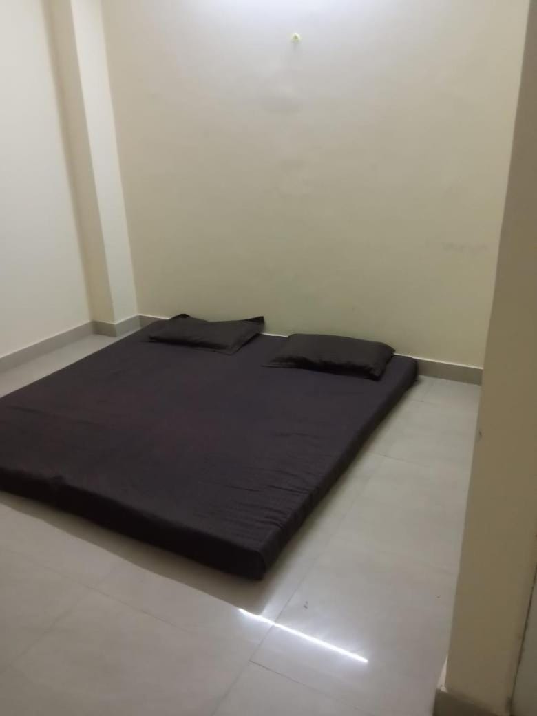Bed, Living room