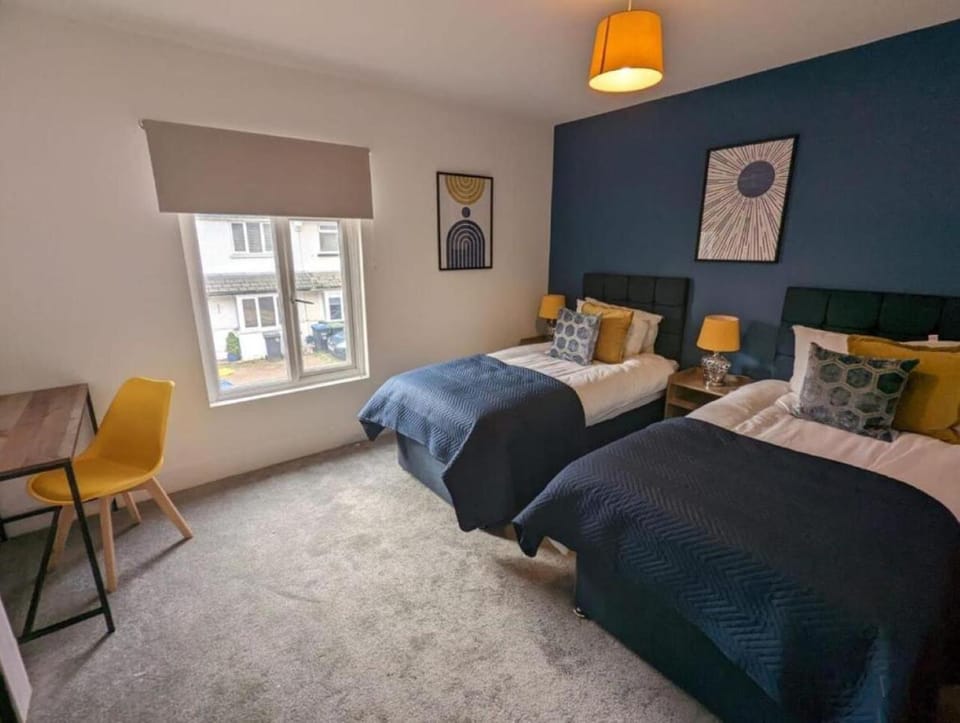 Bed, Place of worship, Bedroom