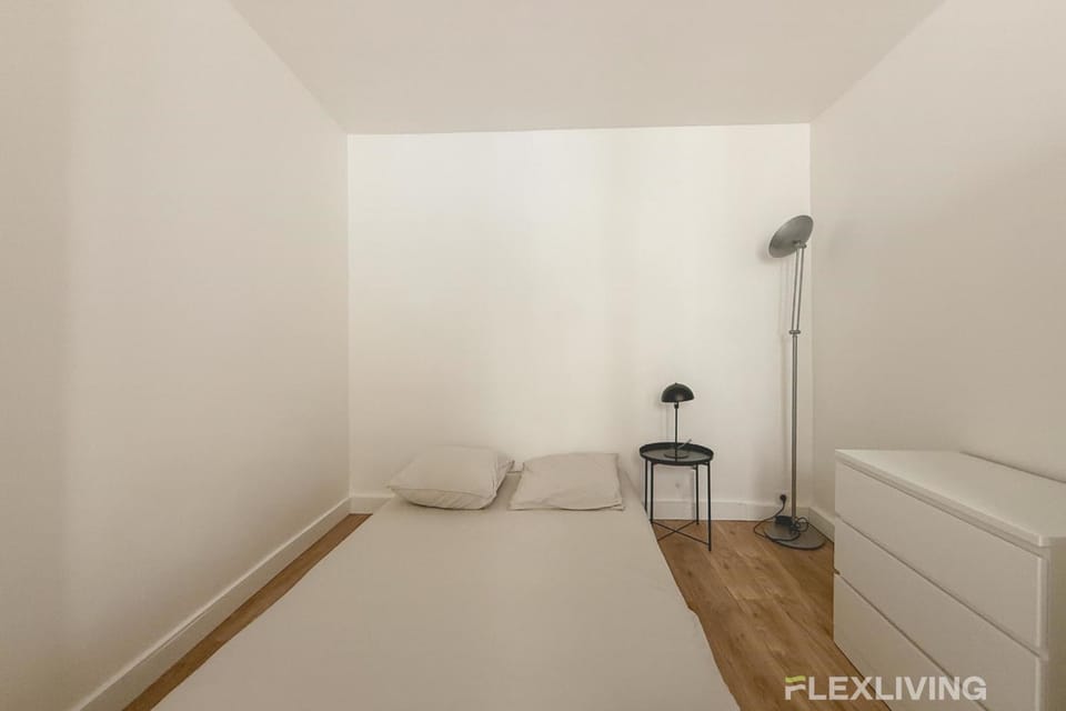 In the heart of iconic Montmartre Cozy & Central T2 Apartment in Paris