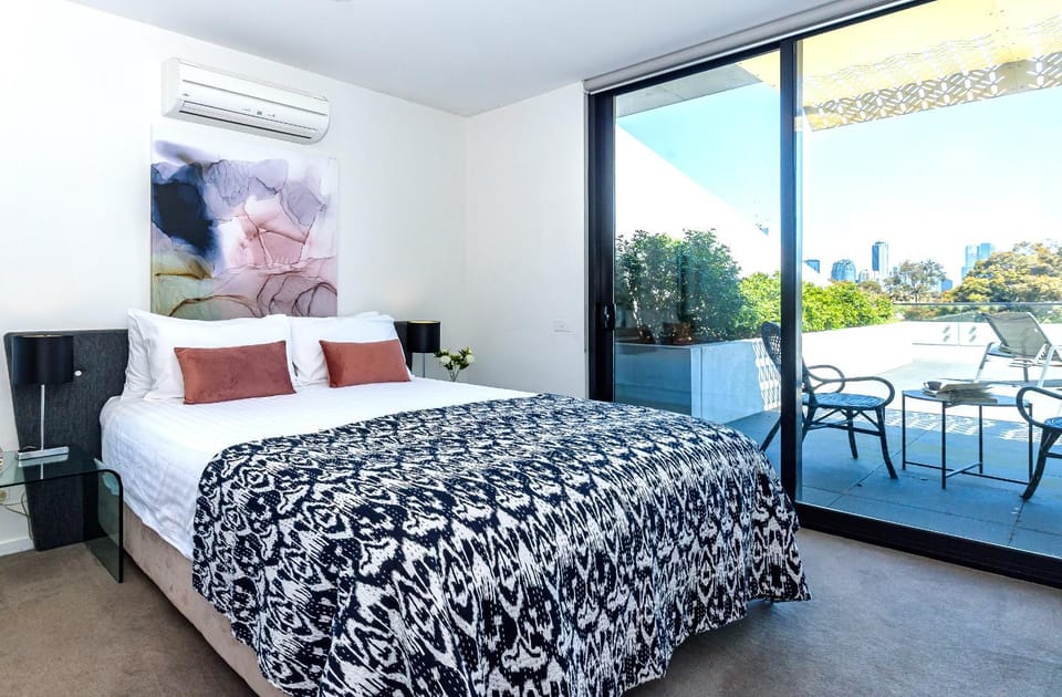 Bed, Bedroom, air conditioner