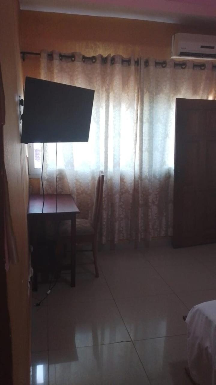 Hotel Lile John Hotel in Douala
