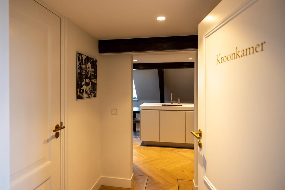 De Kroonkamer Apartment in South Holland (province)