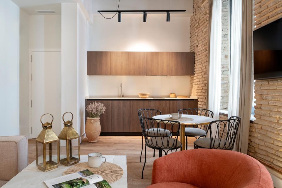 Kitchen or kitchenette, Living room