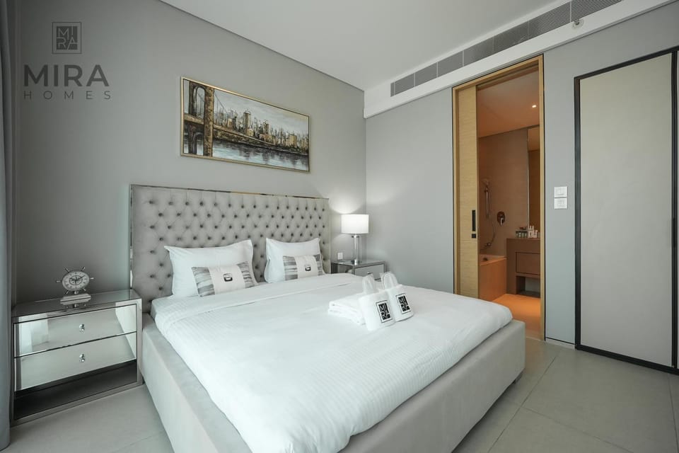 Bed, Bedroom, towels, wardrobe