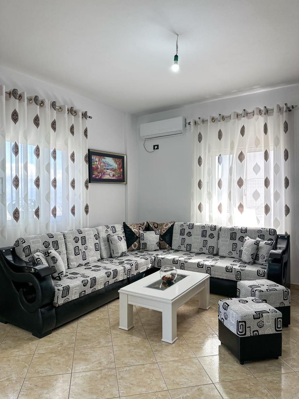 Xhoni's House House in Sarandë
