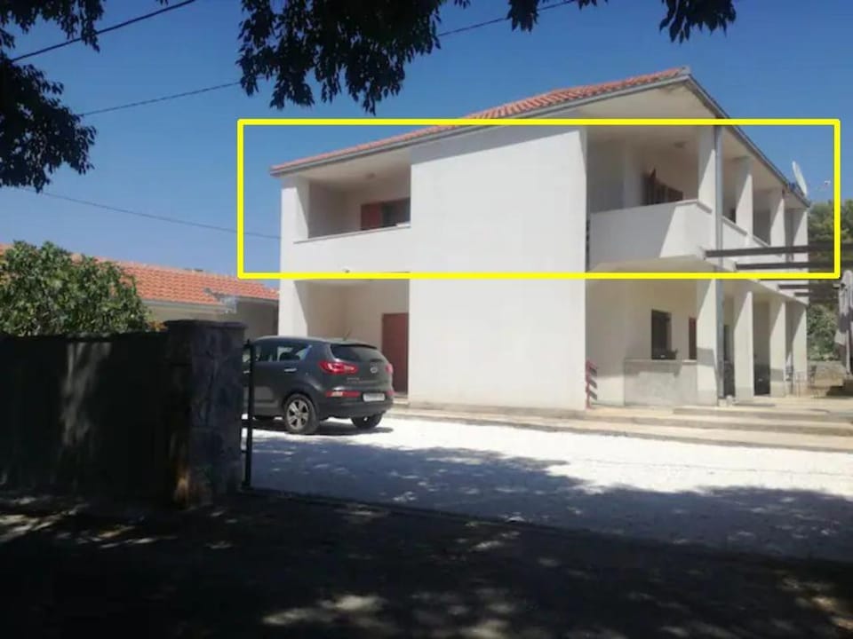 Property building, Parking