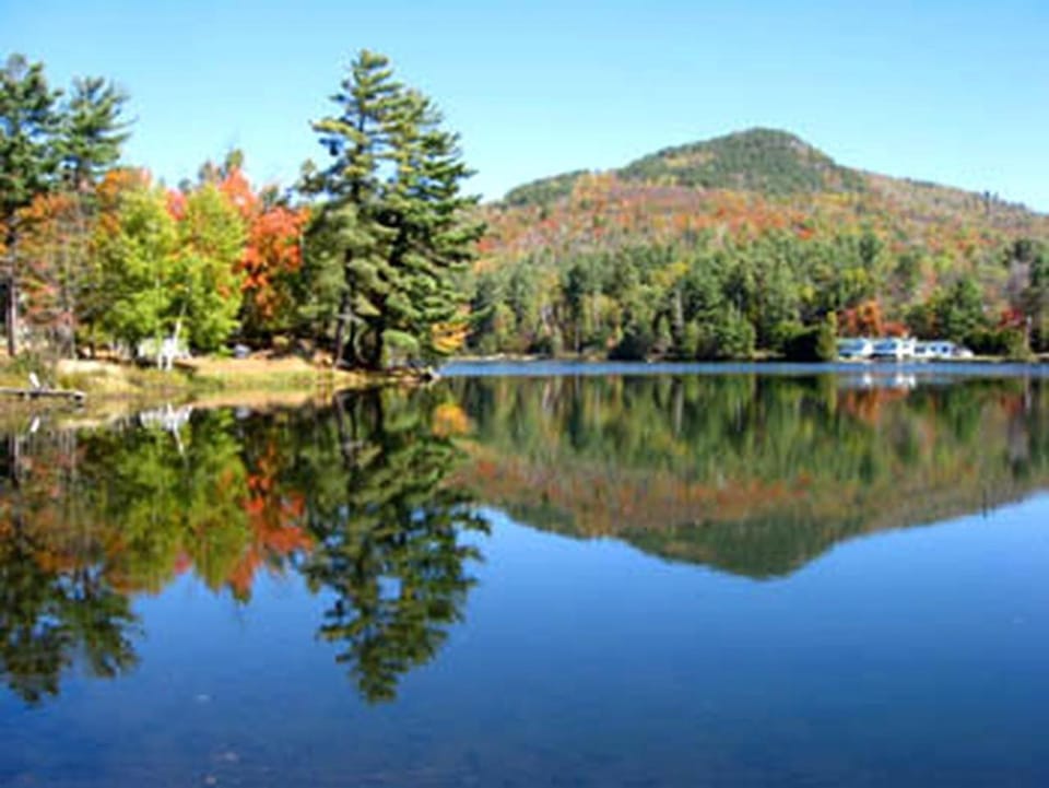 All Season Romantic One-Room Cabin on Moody Pond, in Upstate New York Cabin in Upper Saranac Lake