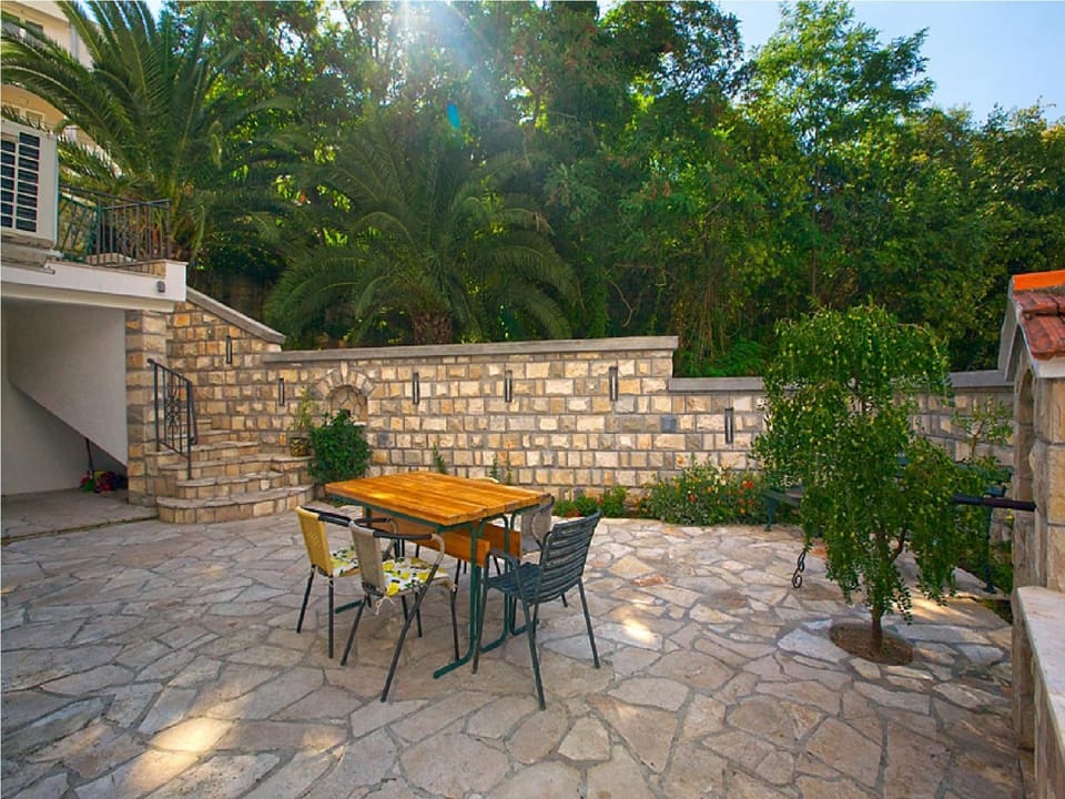 BBQ facilities, Garden