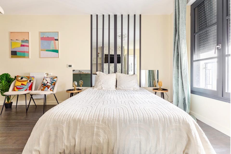 Bed, Bedroom