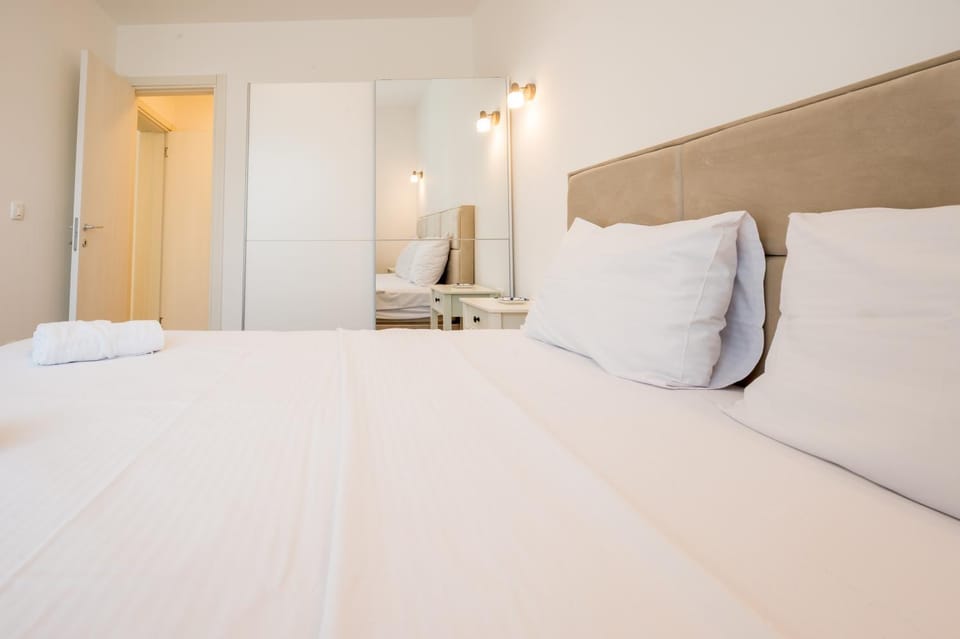 Bed, Photo of the whole room, Bedroom, towels, wardrobe