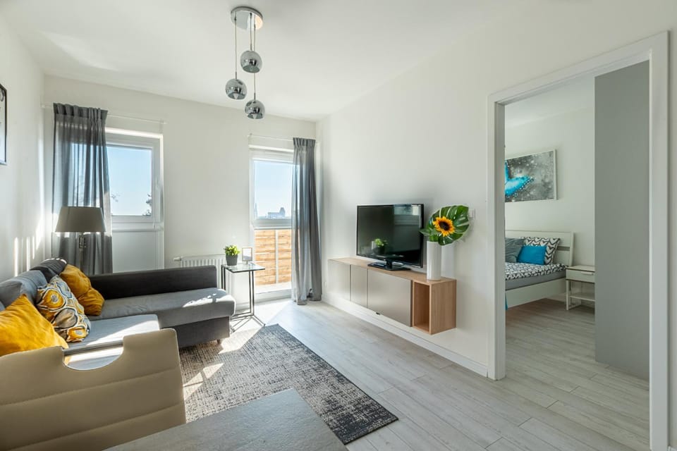 Apartamenty GB przy PCK 3, 3A, 5 z bezpłatnym parkingiem by Gingerbread Apartments Apartment in Poland