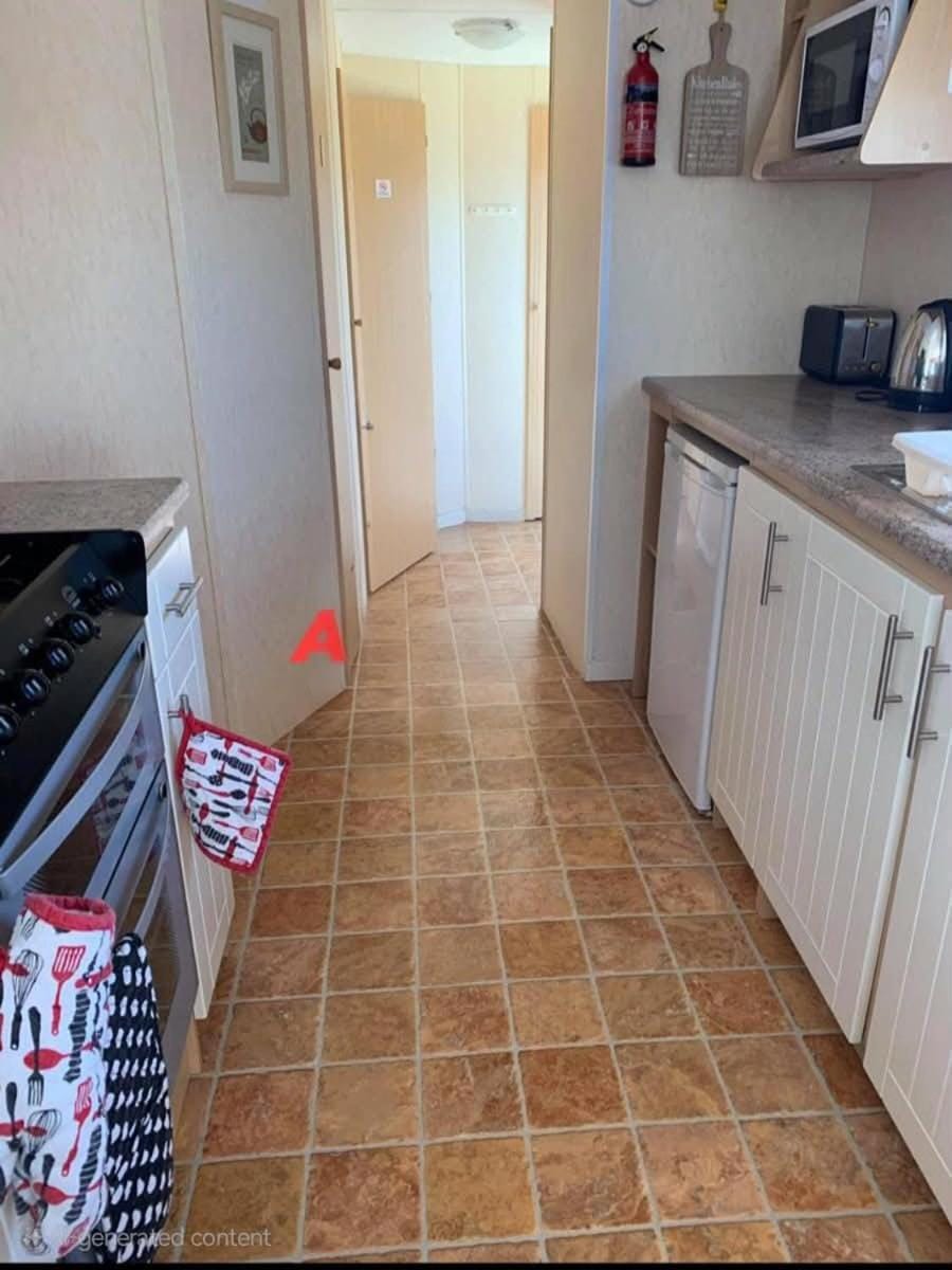 ML28 4 Bed CARAVAN sleeps 10 Golden Palm Chapel St Leonards Campground/ 
RV Resort in Chapel Saint Leonards