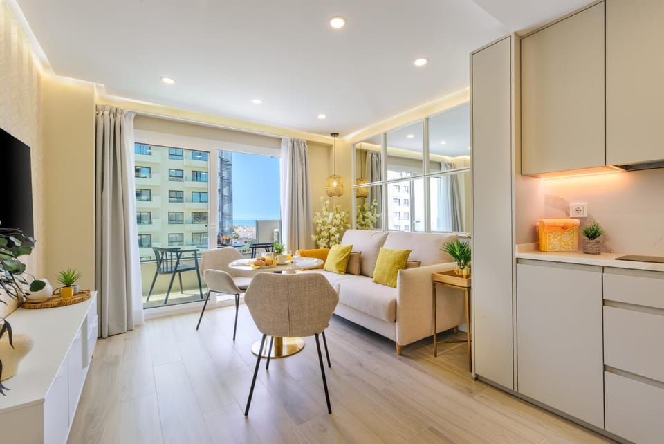 Living room, Lounge or bar