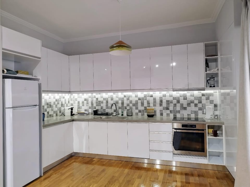 Spacious modern flat in Koukaki Apartment in Kallithea