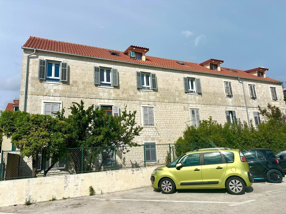 Property building, Location