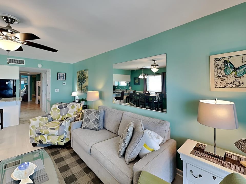 Living room, Seating area, Dining area, furniture, air conditioner