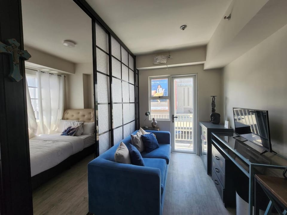 Capitol Central Condo, 2 Bedroom Apartment in Bacolod