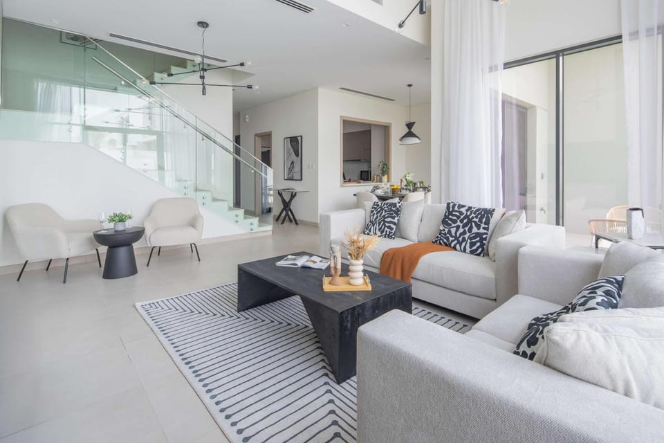 Frank Porter - Murooj Al Furjan West Villa in Dubai