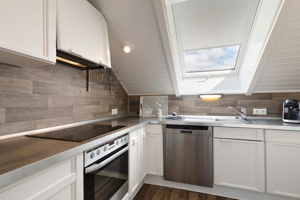 Property building, Kitchen or kitchenette, Living room