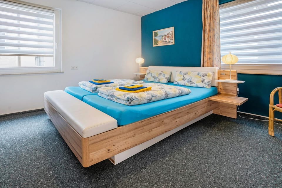 Living room, Bedroom