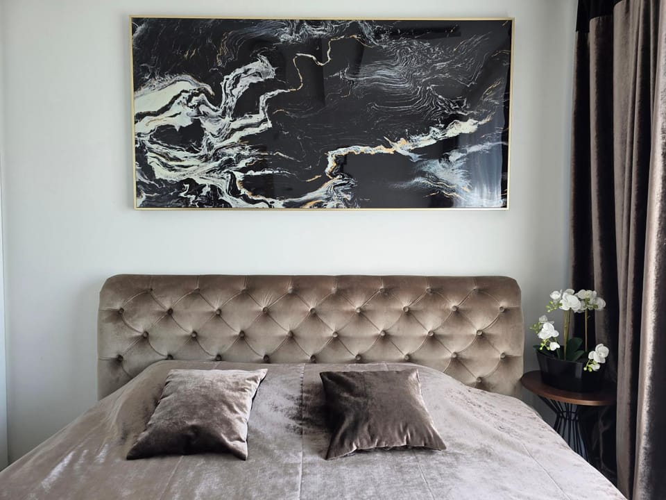 Bed, Decorative detail, Bedroom